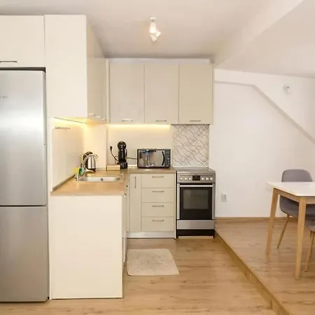 Modern Bright Close To Center And Grand Mall Варна