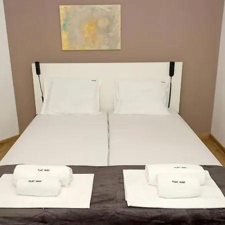 Modern Bright Close To Center And Grand Mall Апартамент