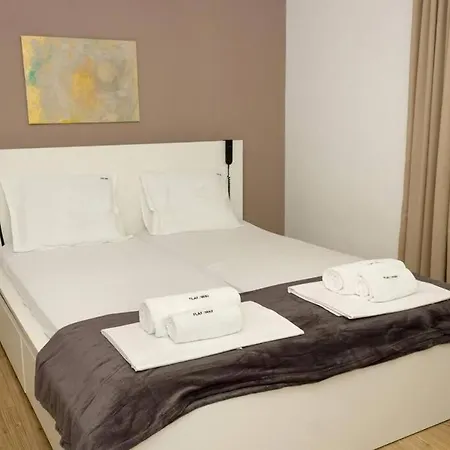 Modern Bright Close To Center And Grand Mall Apartment Varna